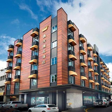 Kingwood Boutique Hotel Мири Экстерьер фото