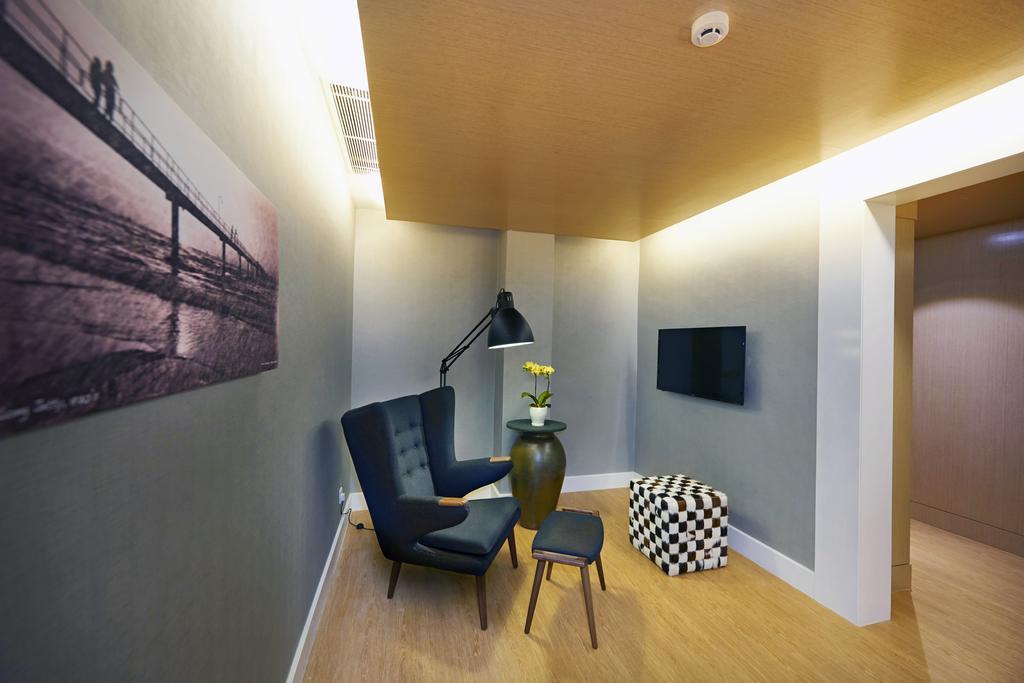 Kingwood Boutique Hotel Мири Экстерьер фото